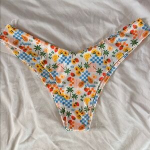 Kulani Kini Cheeky V bottom suncatcher size medium